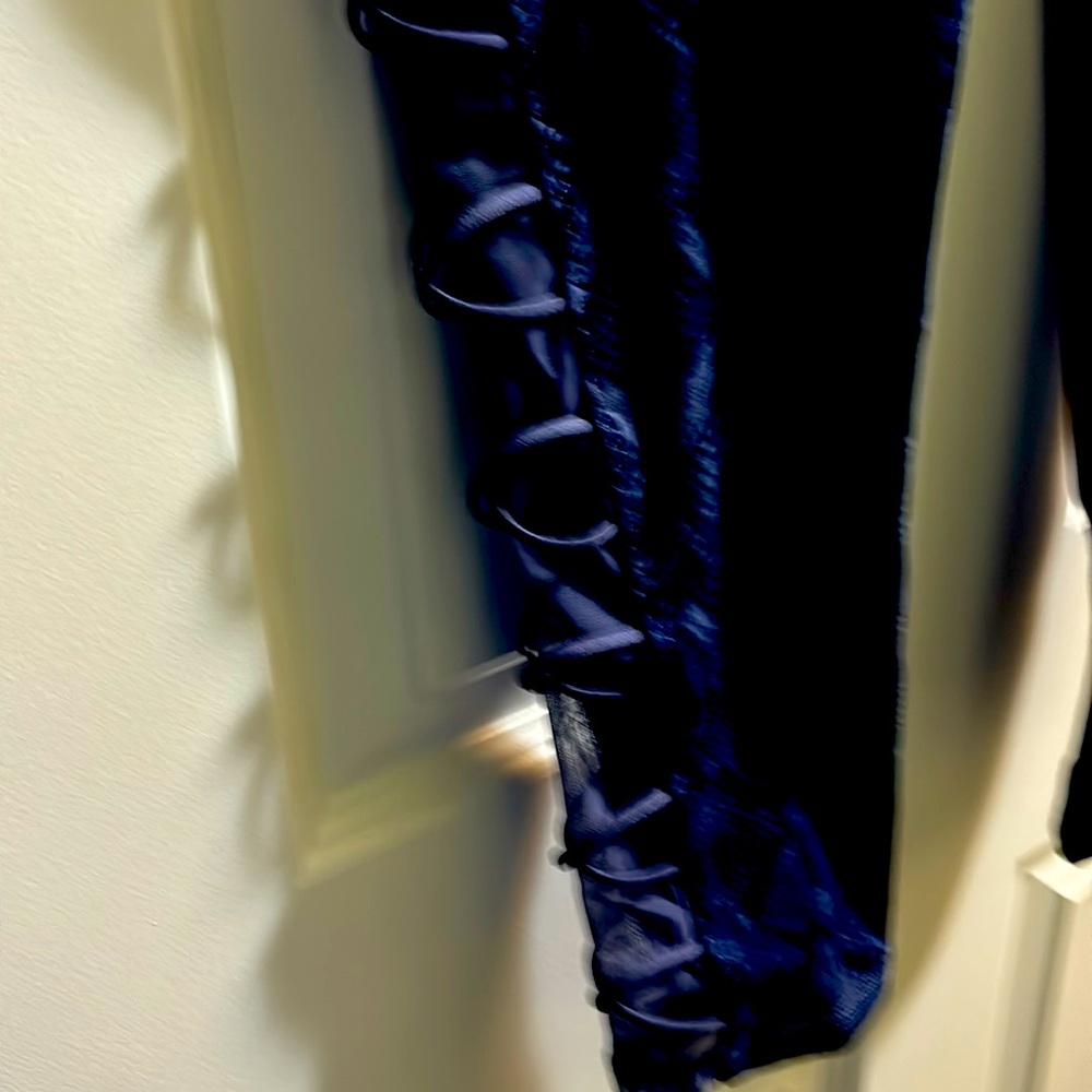 Victoria Secret leggings Navy Blue new leg laced animal print XLG